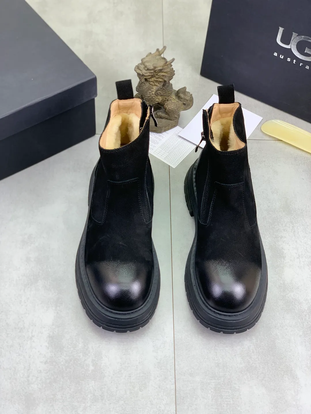 Men's men's shoes 💰P660 New arrival 🆕🆕🆕 IUGGI Men's British retro Martin boots Winter new men's outdoor hiking boots First layer of cowhide on the outside and wool on the inside Comfortable and warm Rubber sole sole Non-slip and firm Trendy and fashionable Casual and versatile Size: 38-44 (45 customized) Color: three colors